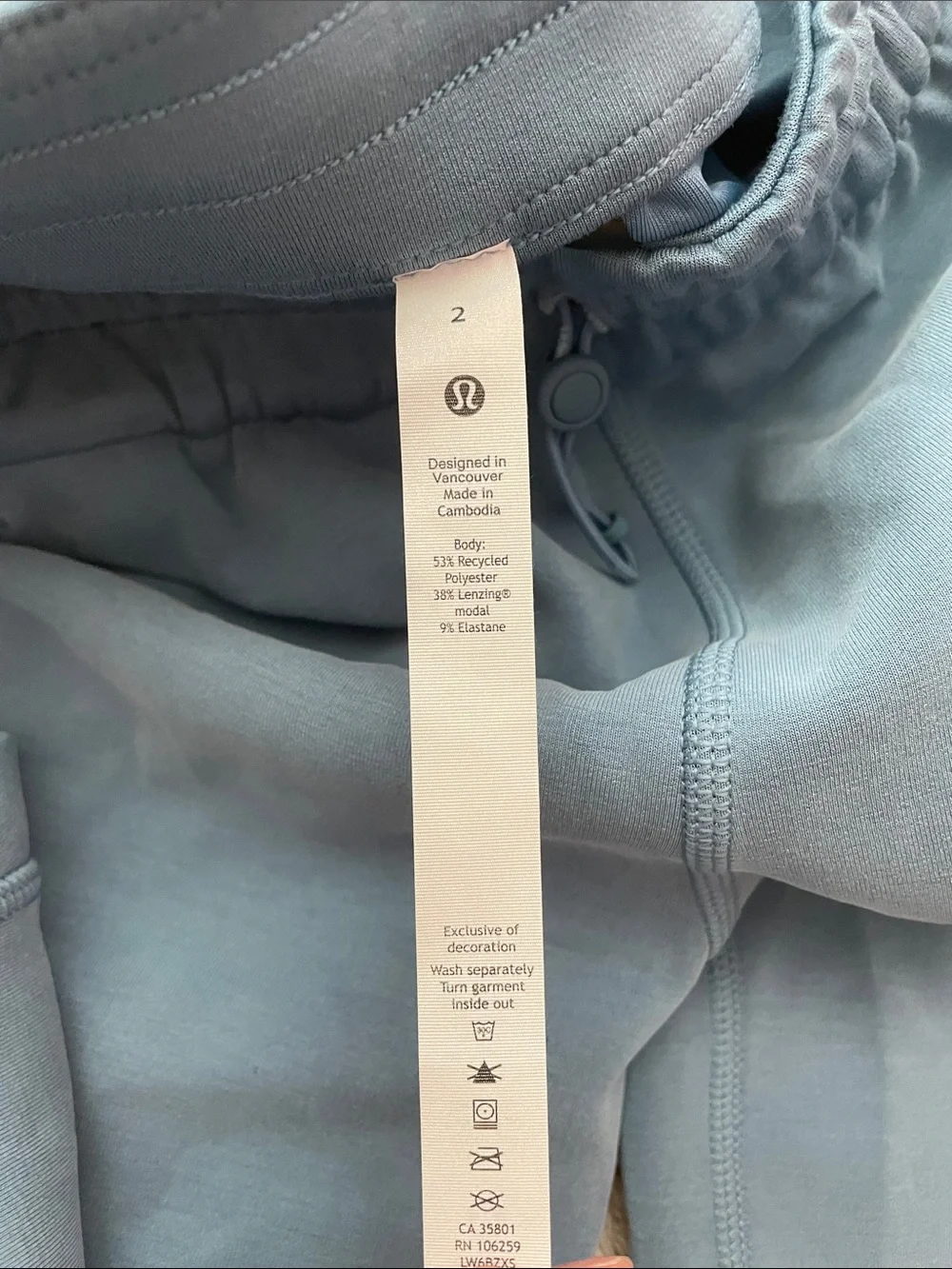 lululemon athletica nwot softstreme cropped high rise utility blue size 2